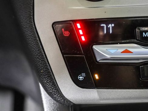 Used 2021 Ford Explorer XLT w/ Equipment Group 202A image 10