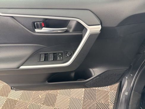 Used 2023 Toyota RAV4 XLE AWD/4WD image 20
