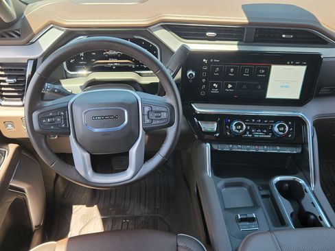 Used 2026 GMC Sierra 2500 Denali w/ Denali Reserve Package AWD/4WD image 28