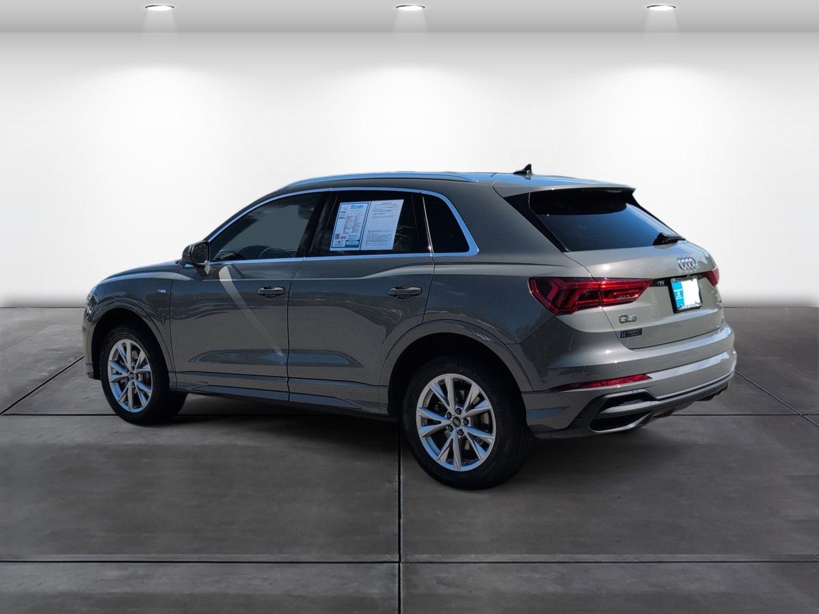 Used 2025 Audi Q3 2.0T Premium AWD/4WD image 3