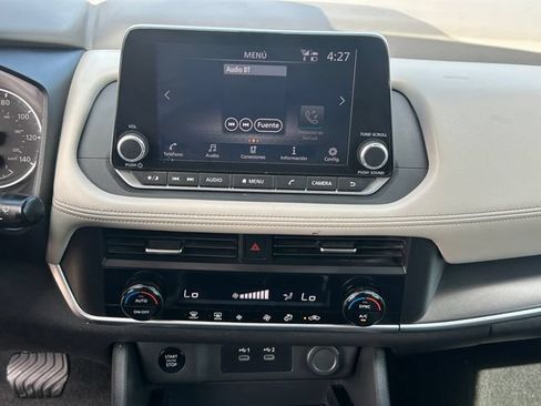 Used 2025 Nissan Rogue SV AWD/4WD image 13