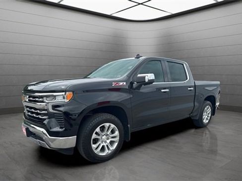 Used 2023 Chevrolet Silverado 1500 LTZ image 1