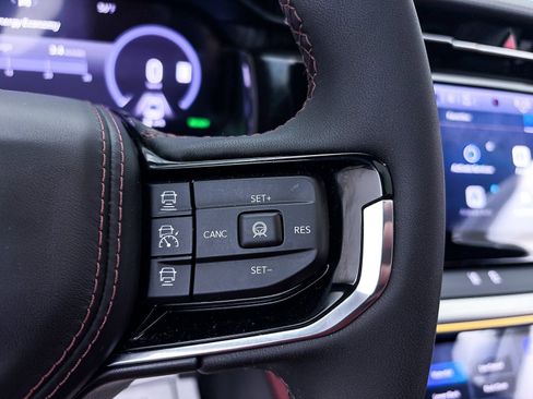 Used 2024 Jeep Wagoneer Launch Edition image 38