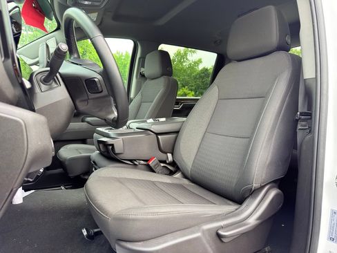Used 2024 Chevrolet Silverado 2500 LT RWD image 9