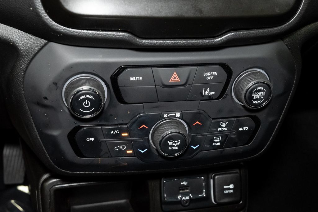 Used 2021 Jeep Renegade Sport FWD image 17