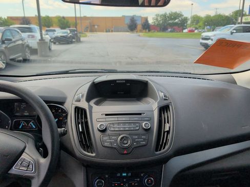 Used 2017 Ford Escape SE AWD/4WD image 25