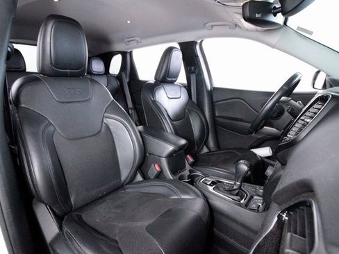 Used 2019 Jeep Cherokee Limited w/ Trailer Tow Group image 21