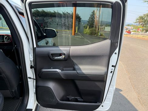 Used 2019 Toyota Tacoma TRD Pro image 17