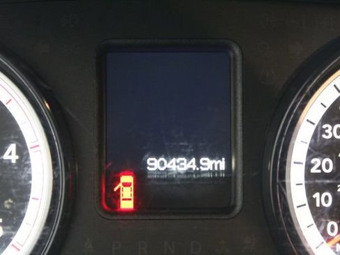 Used 2016 RAM 2500 Tradesman w/ Chrome Appearance Group image 19