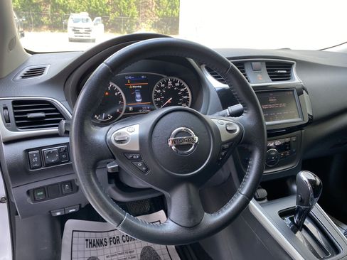 Used 2019 Nissan Sentra SV FWD image 15
