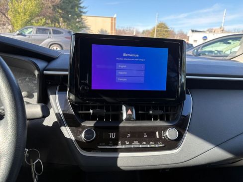 Used 2025 Toyota Corolla LE image 18