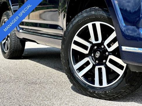 Certified 2022 Toyota 4Runner Limited AWD/4WD image 2