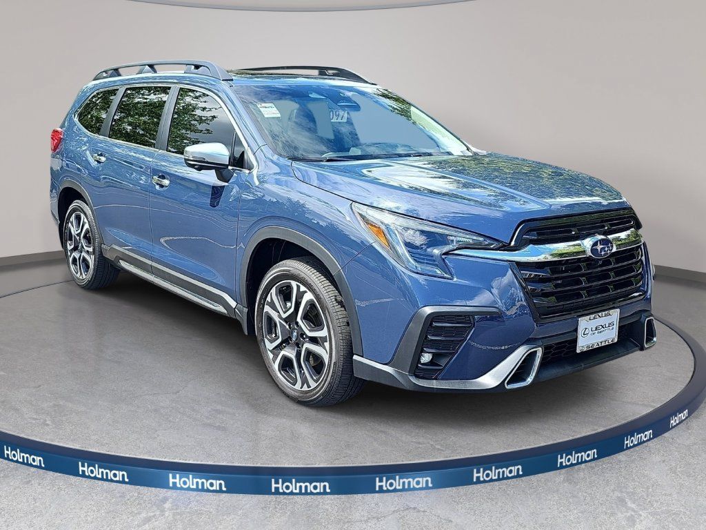 Used 2023 Subaru Ascent Touring AWD/4WD image 5