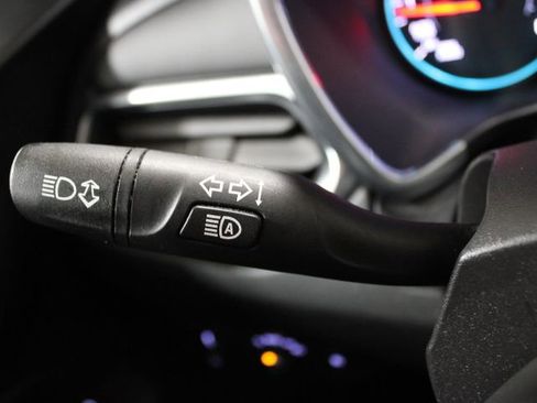 Used 2021 Chevrolet Equinox LT image 35