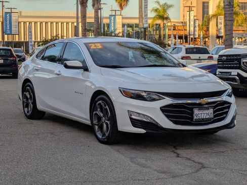 Used 2023 Chevrolet Malibu LT image 3
