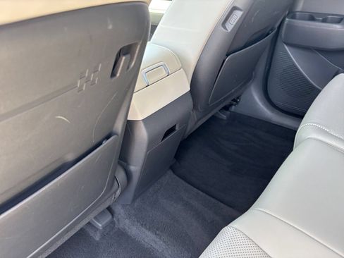 Used 2025 Hyundai Santa Fe SEL FWD image 24