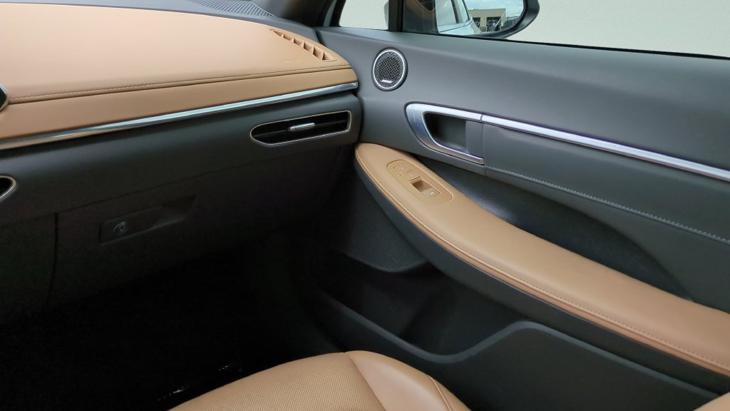 Used 2020 Hyundai Sonata Limited FWD image 12