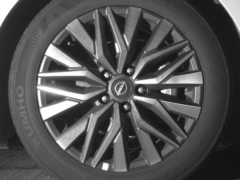 Used 2025 Nissan Altima 2.5 SV image 13