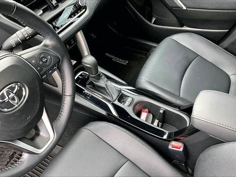 Certified 2023 Toyota Corolla Cross XLE w/ Convenience Package image 16