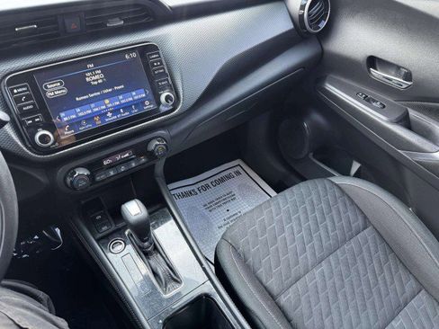 Used 2021 Nissan Kicks SV image 26