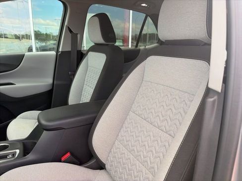 Used 2023 Chevrolet Equinox LT image 9