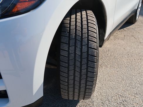 Used 2018 Jaguar F-PACE Portfolio image 53