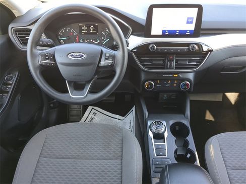 Used 2022 Ford Escape SE image 13
