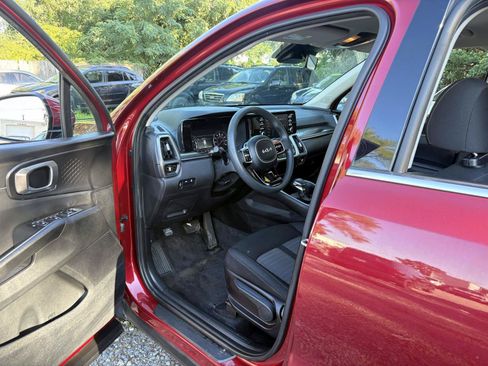 Certified 2022 Kia Sorento LX AWD/4WD image 12
