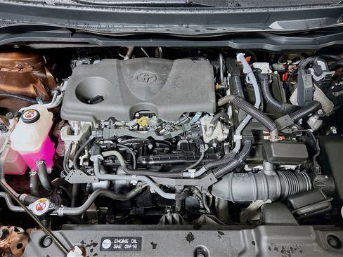 Certified 2022 Toyota Sienna XLE FWD image 28