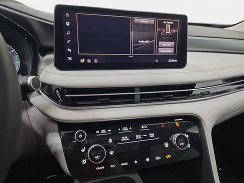 Certified 2026 INFINITI QX60 Luxe w/ Cargo Package AWD/4WD image 16