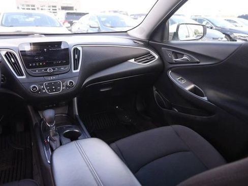 Used 2024 Chevrolet Malibu LT FWD image 24