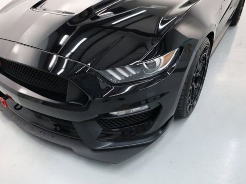 Used 2019 Ford Mustang Shelby GT350R w/ GT350R Equipment Group 920A RWD image 58