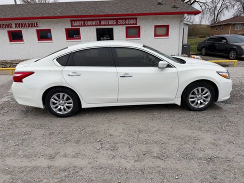 Used 2017 Nissan Altima 2.5 S w/ Power Driver Seat Package image 2