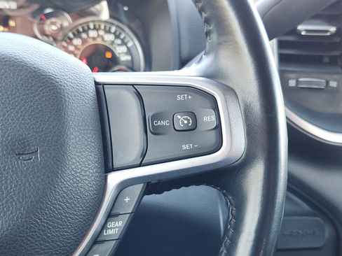 Used 2024 RAM 2500 Big Horn image 28