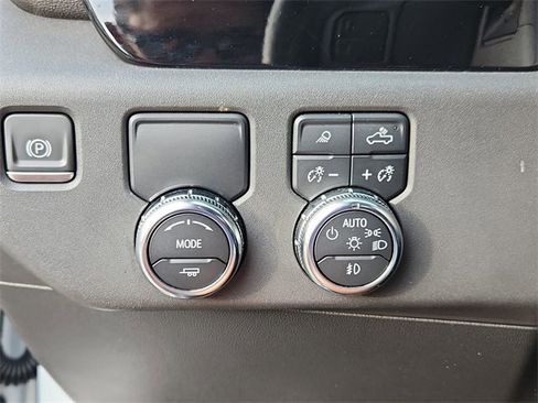 Used 2024 GMC Sierra 1500 SLT image 26