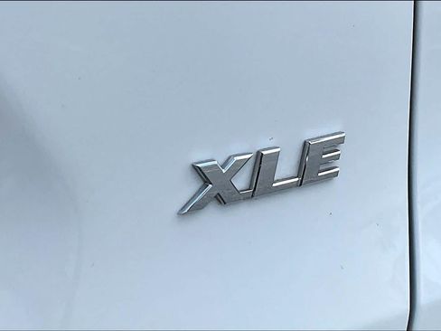 Used 2024 Toyota RAV4 XLE w/ Convenience Package FWD image 10