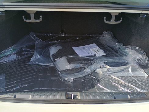 New 2025 Subaru Legacy Limited w/ Popular Package #2 image 15