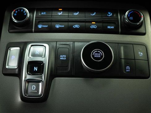 Used 2021 Hyundai Palisade SE FWD image 21