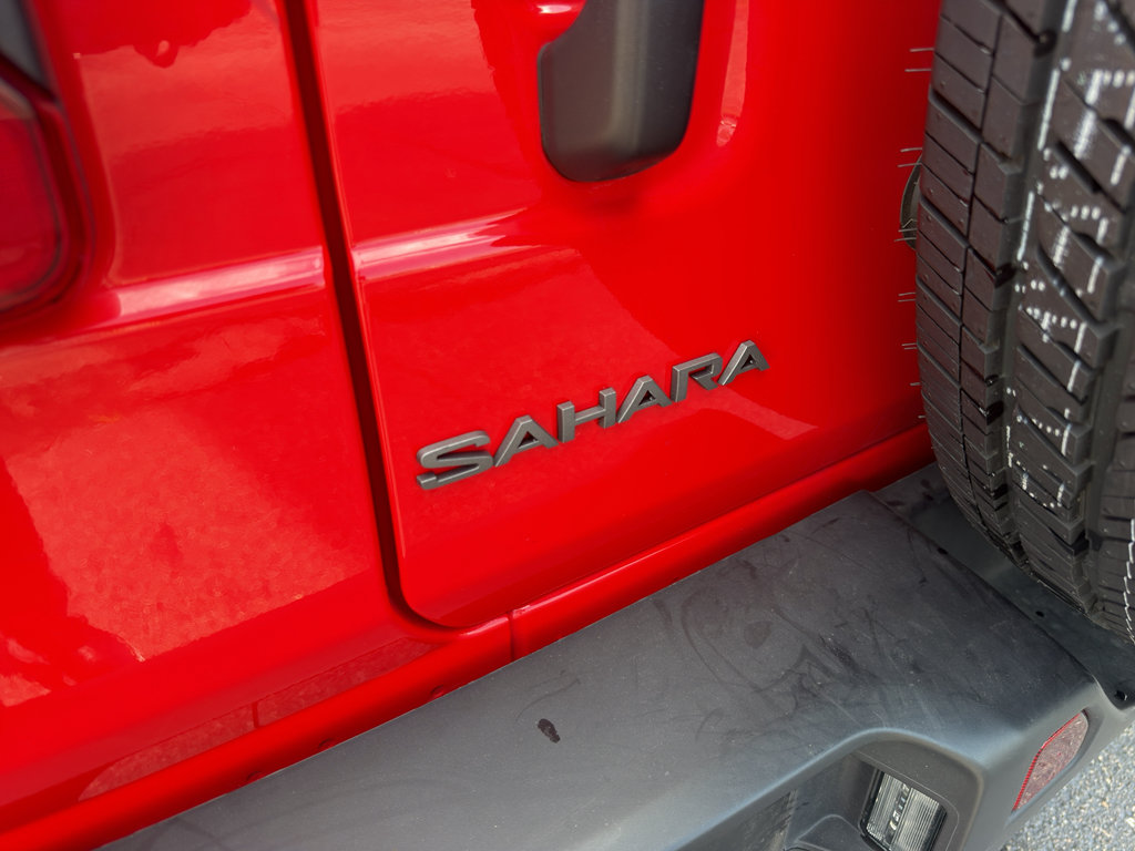 Used 2026 Jeep Wrangler Unlimited Sahara AWD/4WD image 6
