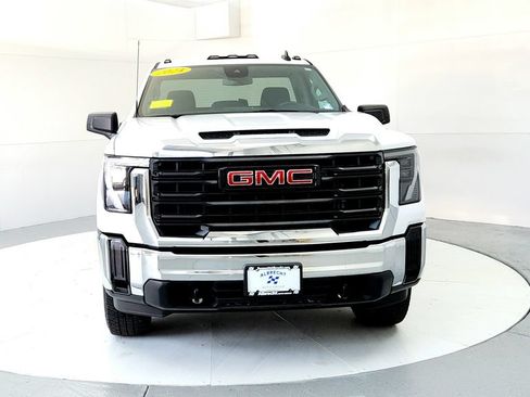 Used 2024 GMC Sierra 2500 Pro w/ Convenience Package AWD/4WD image 8