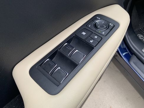 Certified 2022 Lexus RX 450h AWD w/ Premium Package image 15