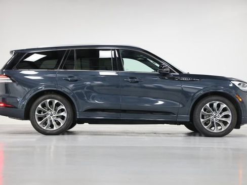 Used 2022 Lincoln Aviator Grand Touring w/ Equipment Group 301A AWD/4WD image 19