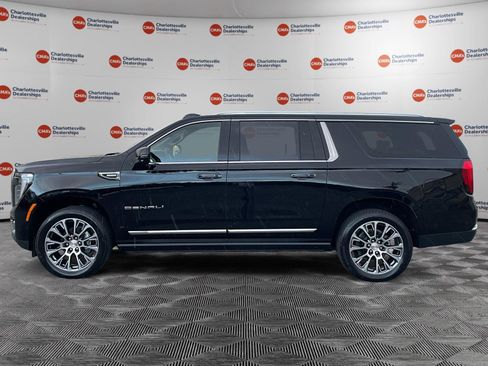 New 2026 GMC Yukon XL Denali w/ Denali Reserve Package image 2