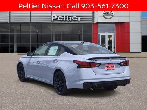 New 2026 Nissan Altima 2.5 SR w/ SR Midnight Edition Package FWD image 3