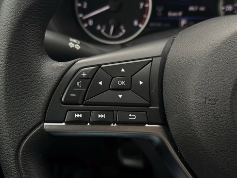 Used 2024 Nissan Sentra SV image 24