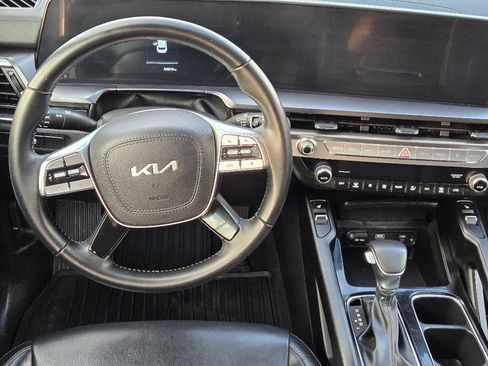 Certified 2024 Kia Telluride S w/ S Sunroof Package image 10