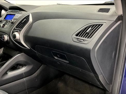 Used 2012 Hyundai Tucson GLS image 19