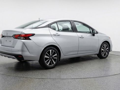 Used 2025 Nissan Versa SV FWD image 9