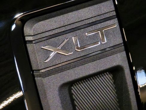 New 2025 Ford Maverick XLT w/ XLT Luxury Package image 3