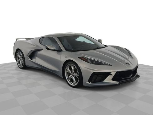 Used 2021 Chevrolet Corvette Stingray Preferred Cpe w/ Z51 Performance Package RWD image 1